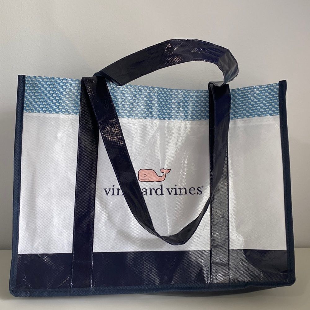 Vineyard vines bag